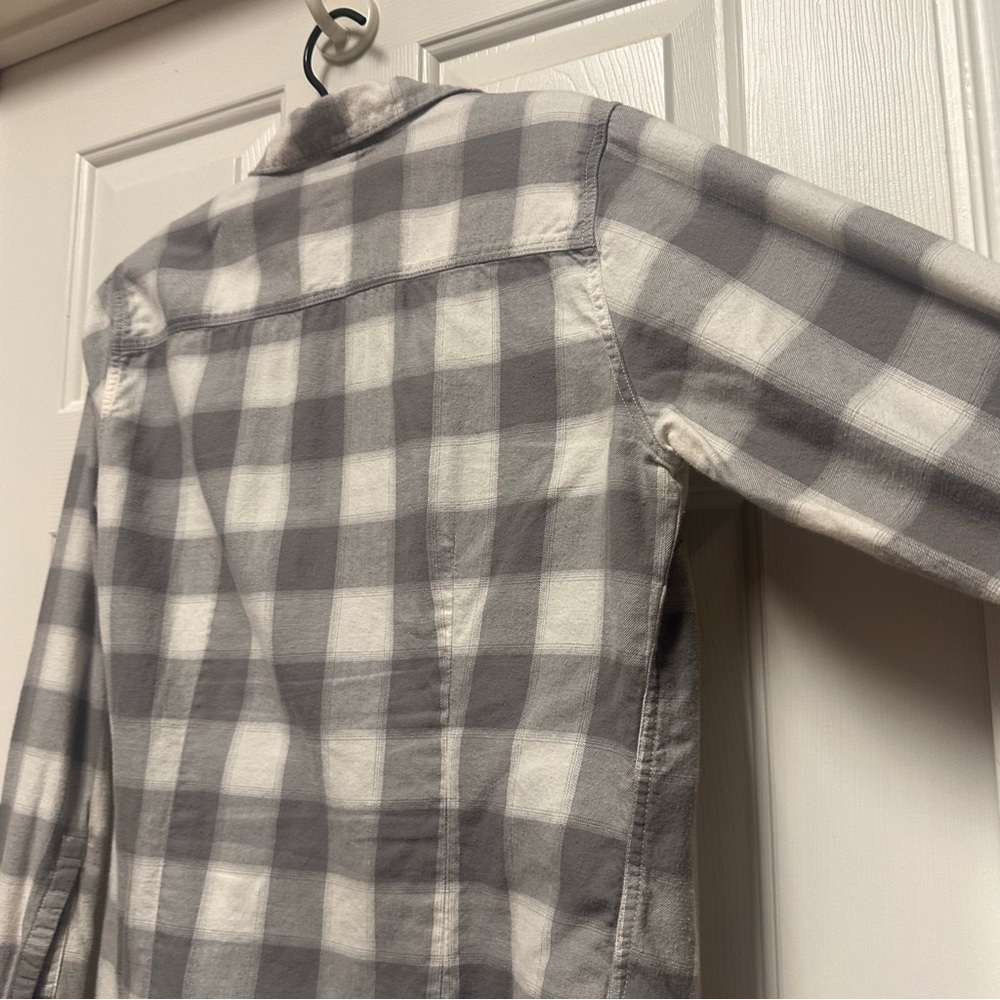 Eddie Bauer Gray and White Plaid Button-Up Soft Flannel Shirt Size M - Picture 10 of 12